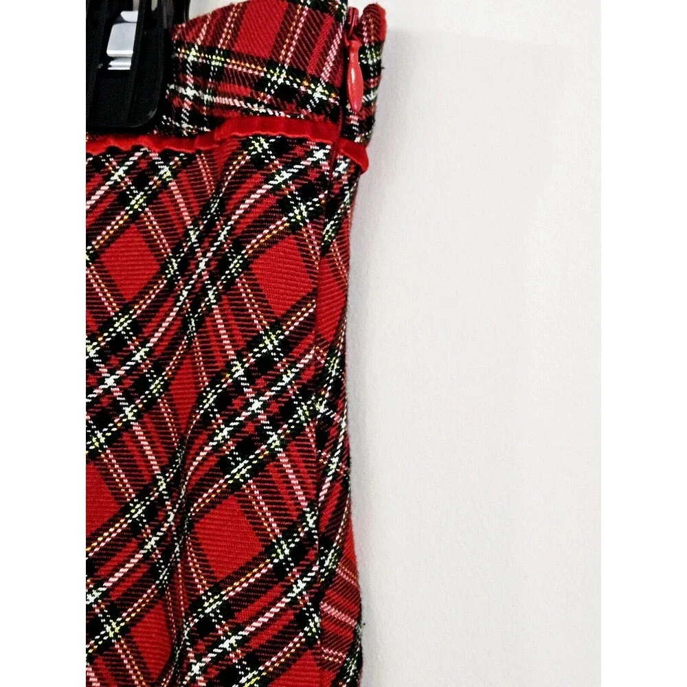 Vintage Red Plaid Midi Skirt - Basic Editions - Size 10 - Classic Holiday Look - Picture 4 of 10